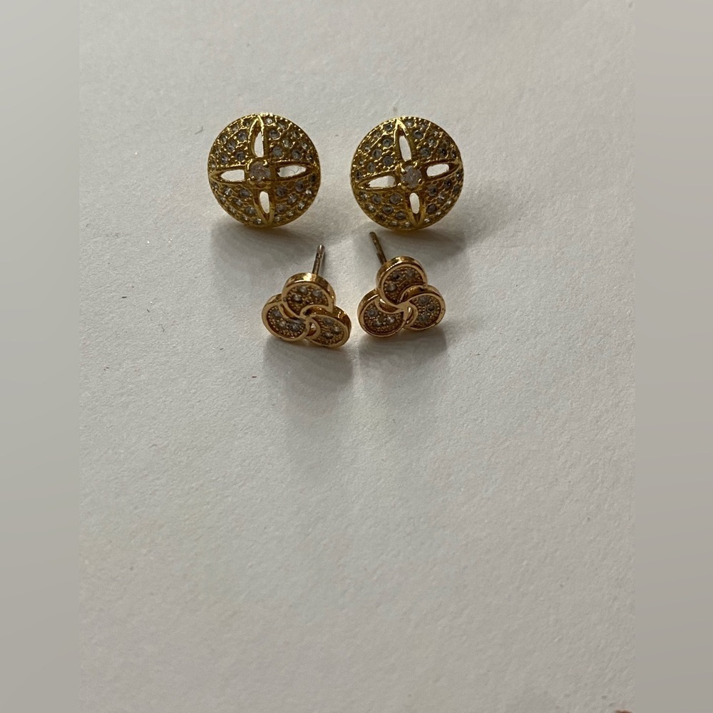 Elegant Gold tone and Silver rhinestone Stud Earrings Set - Picture 2 of 4